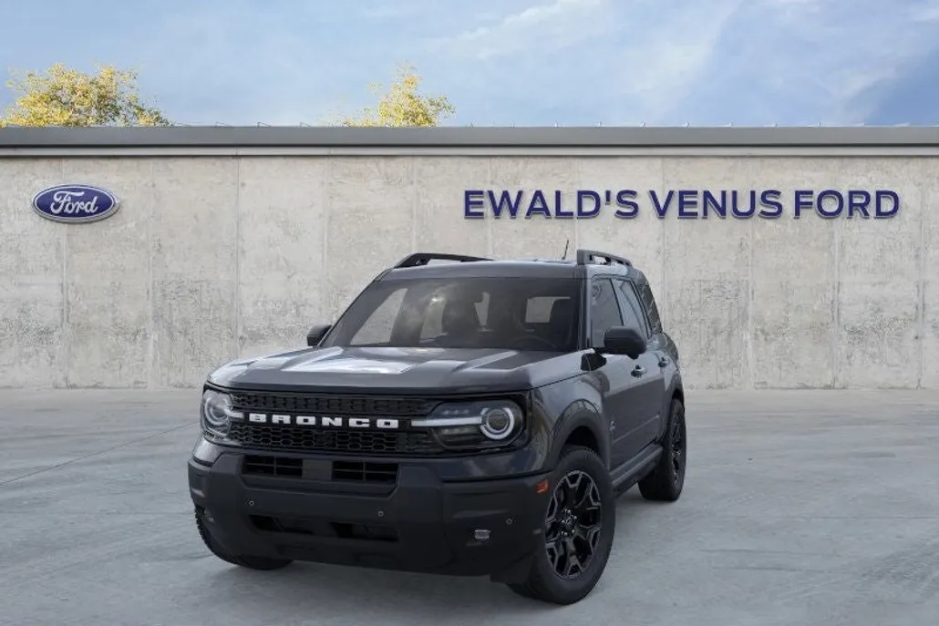 2025 Ford Bronco Sport Outer Banks photo 1