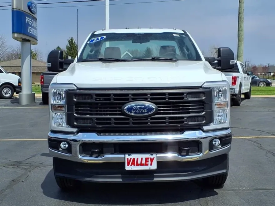2023 Ford F-250 XL photo 1