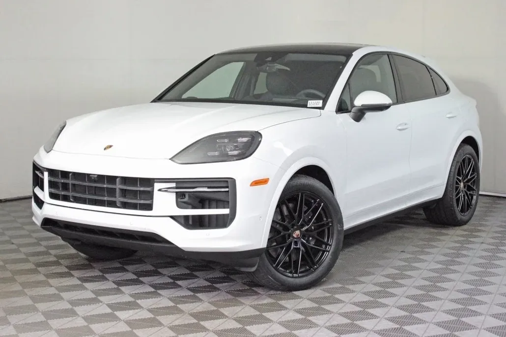 2025 Porsche Cayenne Coupe photo 1