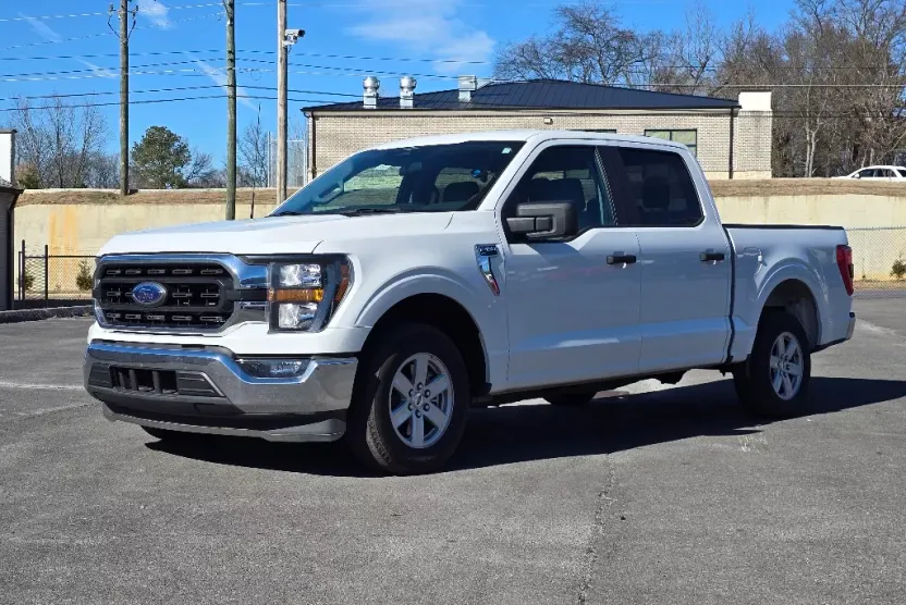 2023 Ford F-150 XLT photo 1