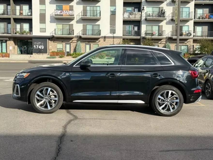 2022 Audi Q5 S line Premium Plus 45 TFSI photo 1