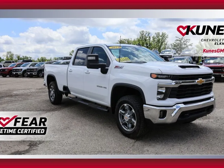 2024 Chevrolet Silverado 3500HD LT photo 1