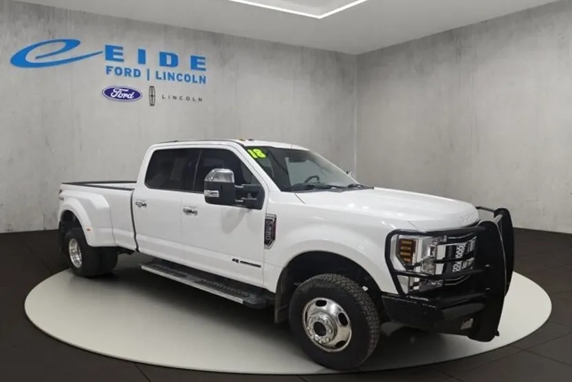 2018 Ford F-350 Lariat photo 1