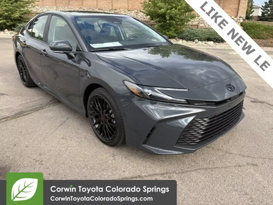 2025 Toyota Camry LE photo 1