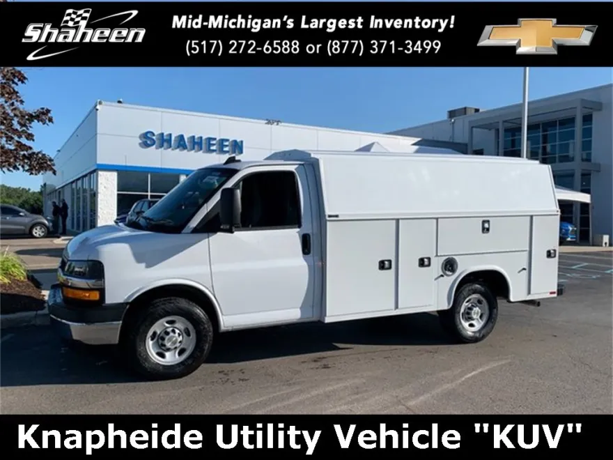 2024 Chevrolet Express Cutaway 3500 photo 1