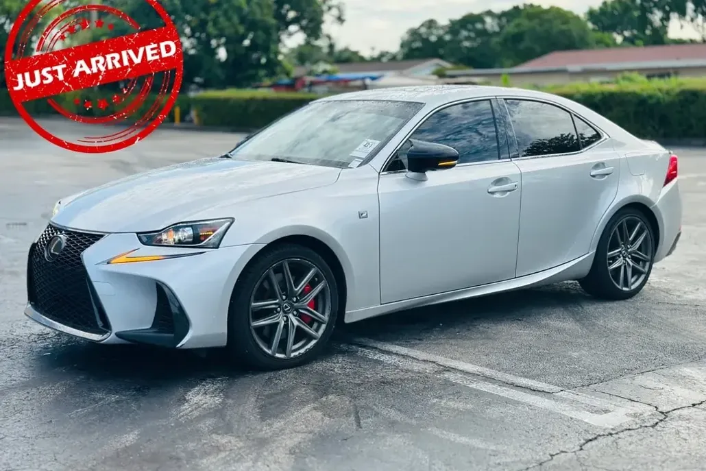 2017 Lexus IS F SPORT photo 1