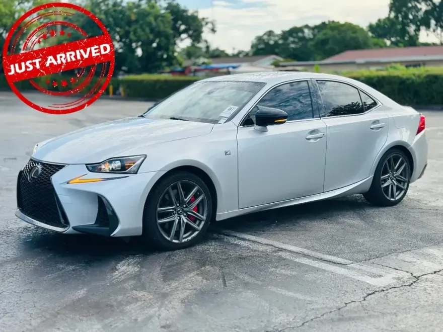 2017 Lexus IS F SPORT photo 1