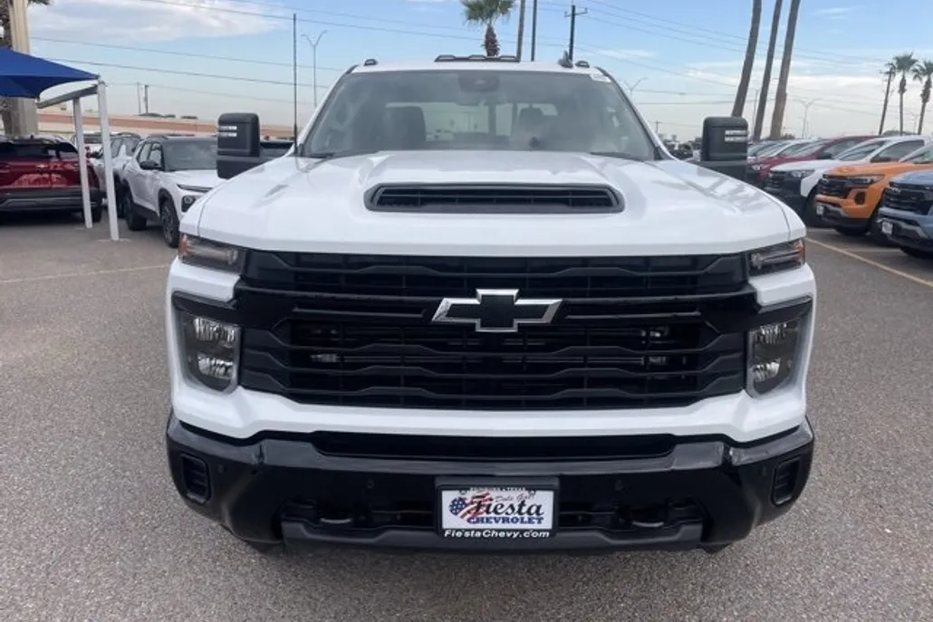2026 Chevrolet Silverado 2500HD Custom photo 1