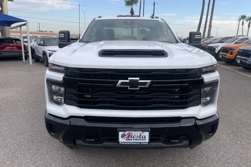 2026 Chevrolet Silverado 2500HD Custom photo 1