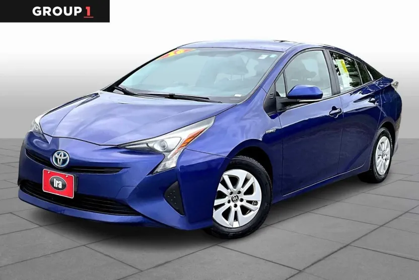 2016 Toyota Prius One Two photo 1