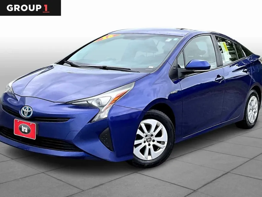 2016 Toyota Prius One Two photo 1
