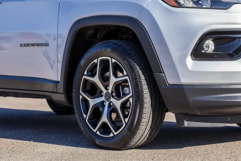 2025 Jeep Compass Limited photo 1