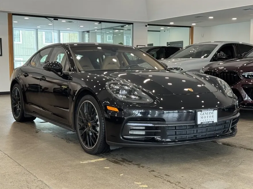 2020 Porsche Panamera 4 E-Hybrid photo 1