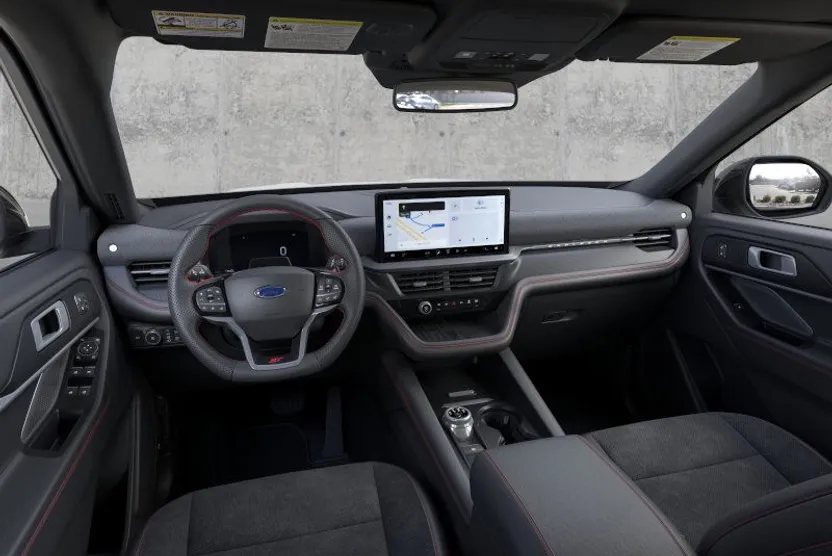 2025 Ford Explorer ST photo 1
