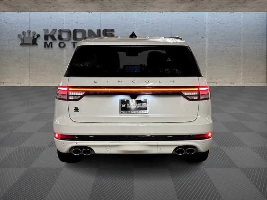 2025 Lincoln Aviator Reserve photo 8