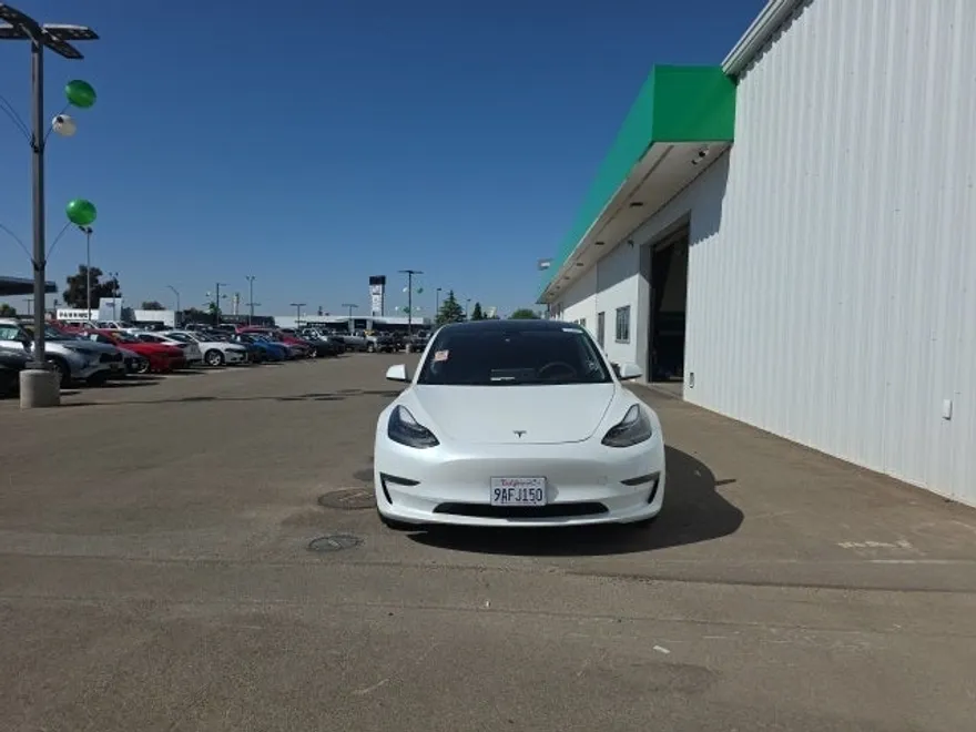 2022 Tesla Model 3 Long Range photo 1