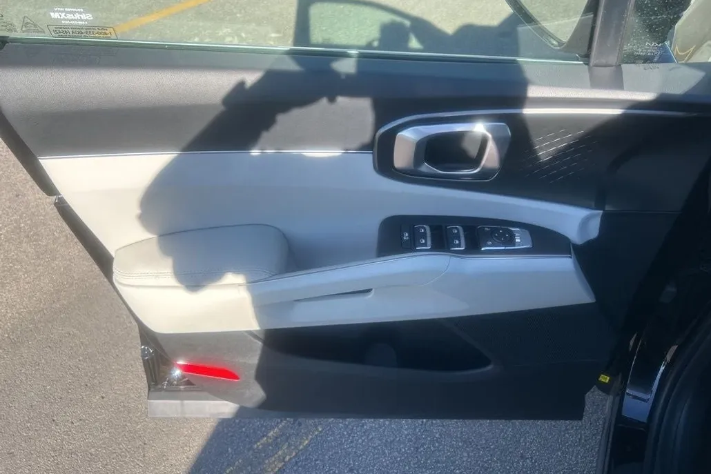 2025 Kia Sorento Hybrid EX photo 1