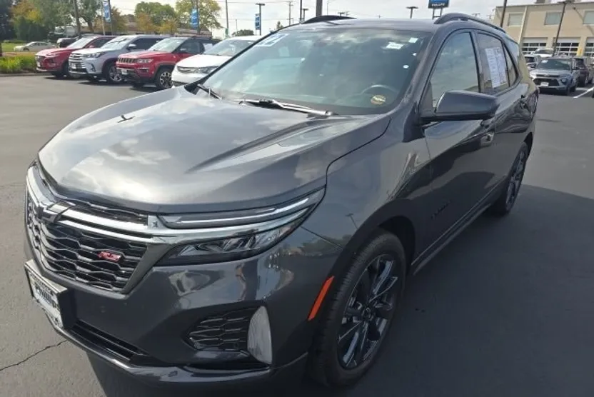2022 Chevrolet Equinox RS photo 1