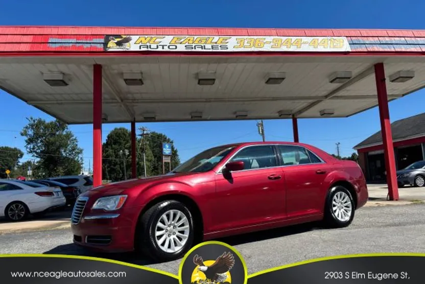 2012 Chrysler 300 Base Limited photo 1