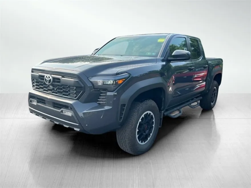 2024 Toyota Tacoma TRD Off-Road photo 1