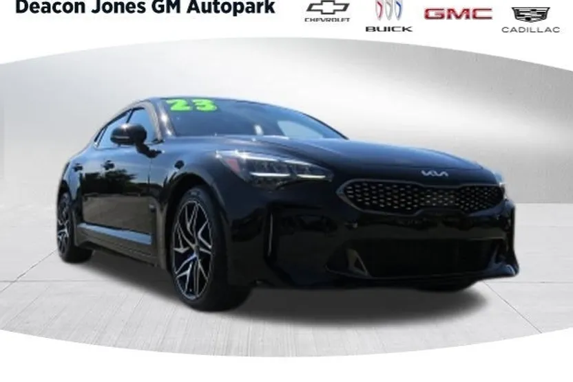 2023 Kia Stinger GT-Line photo 1