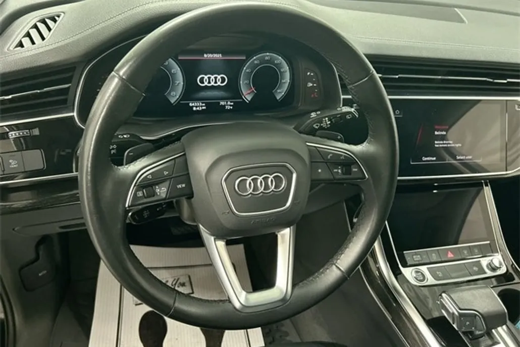 2023 Audi Q7 45 Premium photo 1