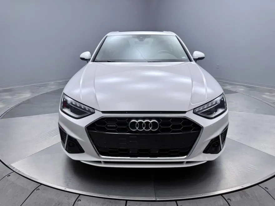 2022 Audi A4 S line Plus 45 TFSI photo 1