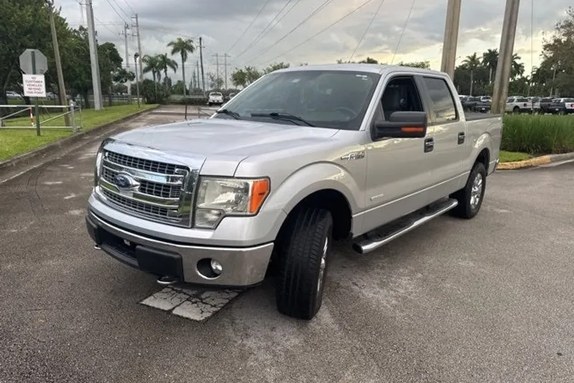 2014 Ford F-150 XLT photo 1