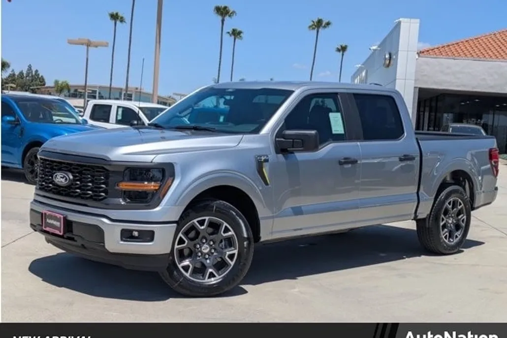 2025 Ford F-150 STX photo 1