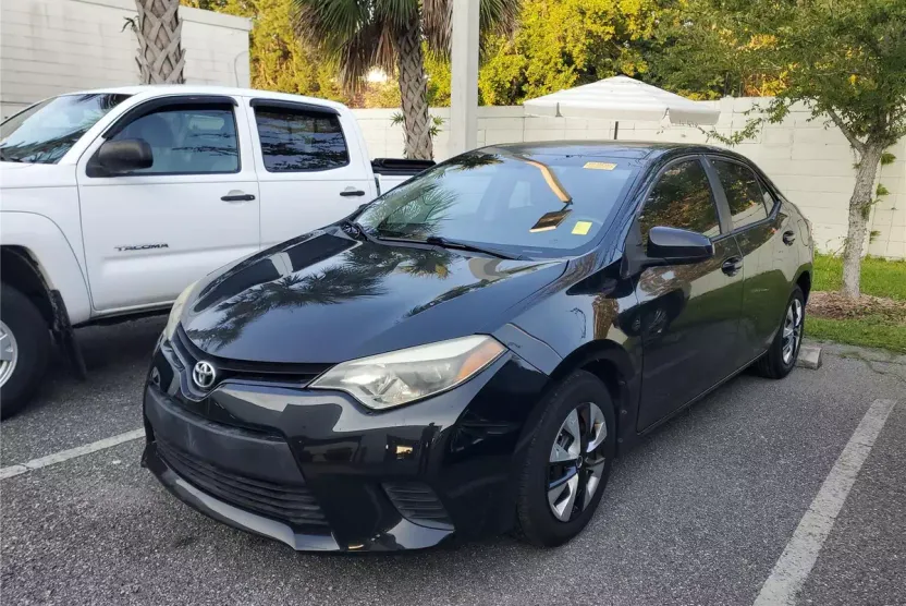 2015 Toyota Corolla L photo 1
