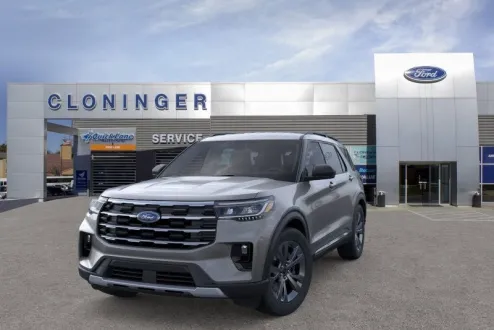 2025 Ford Explorer photo 2