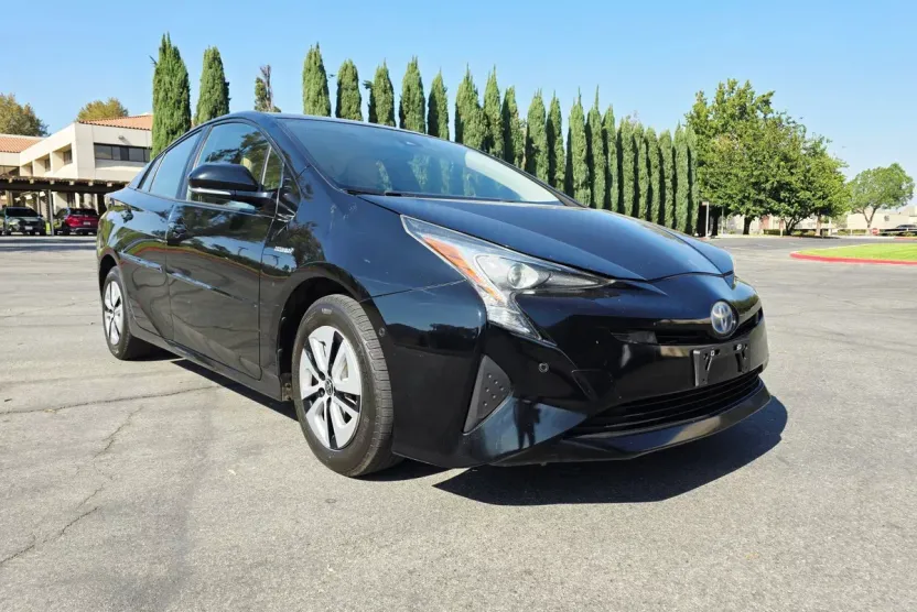 2017 Toyota Prius Two Eco photo 1