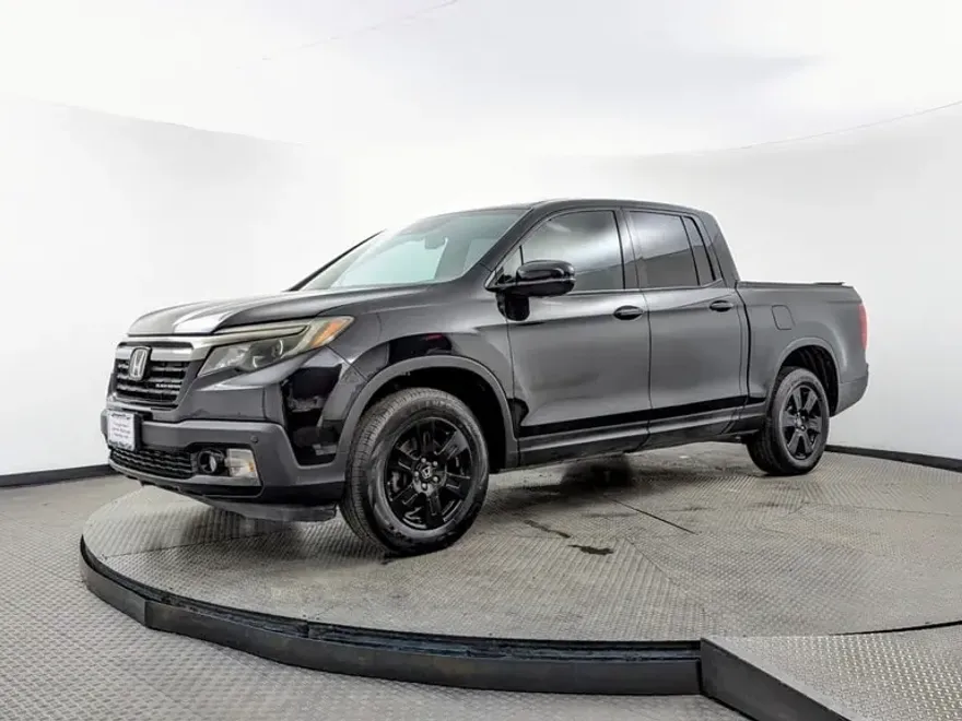 2019 Honda Ridgeline Black Edition photo 1