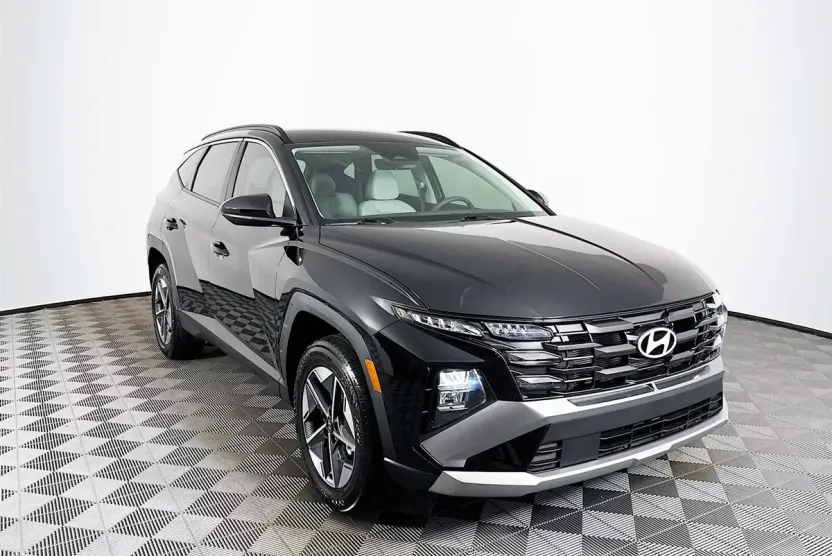 2025 Hyundai Tucson SEL photo 1