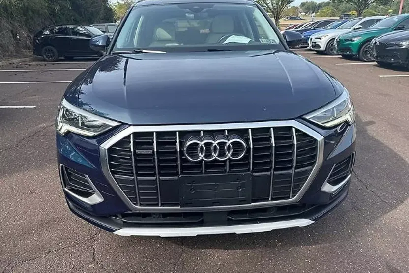 2020 Audi Q3 Premium Plus 45 TFSI photo 1