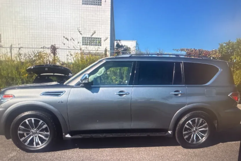 2019 Nissan Armada SL photo 1