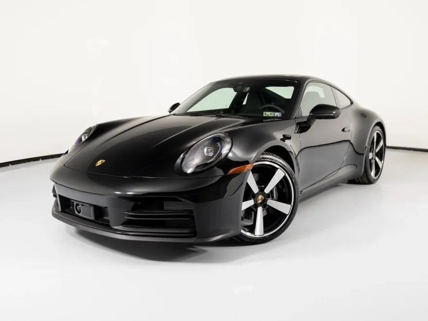 2025 Porsche 911 Coupe photo 1