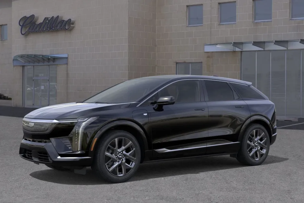2025 Cadillac Optiq Luxury photo 1