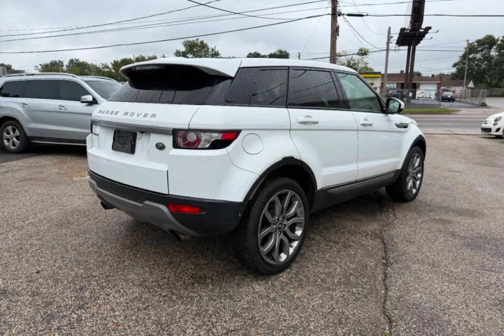 2015 Land Rover Range Rover Evoque Pure Plus photo 1