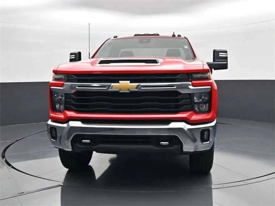 2024 Chevrolet Silverado 3500HD LT photo 1