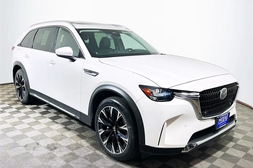2024 Mazda CX-90 Premium photo 1