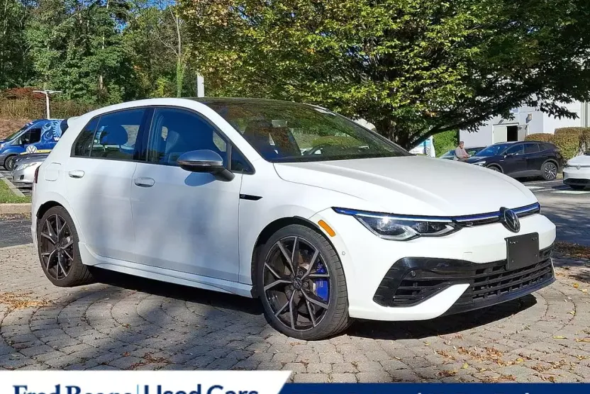 2024 Volkswagen Golf R photo 1