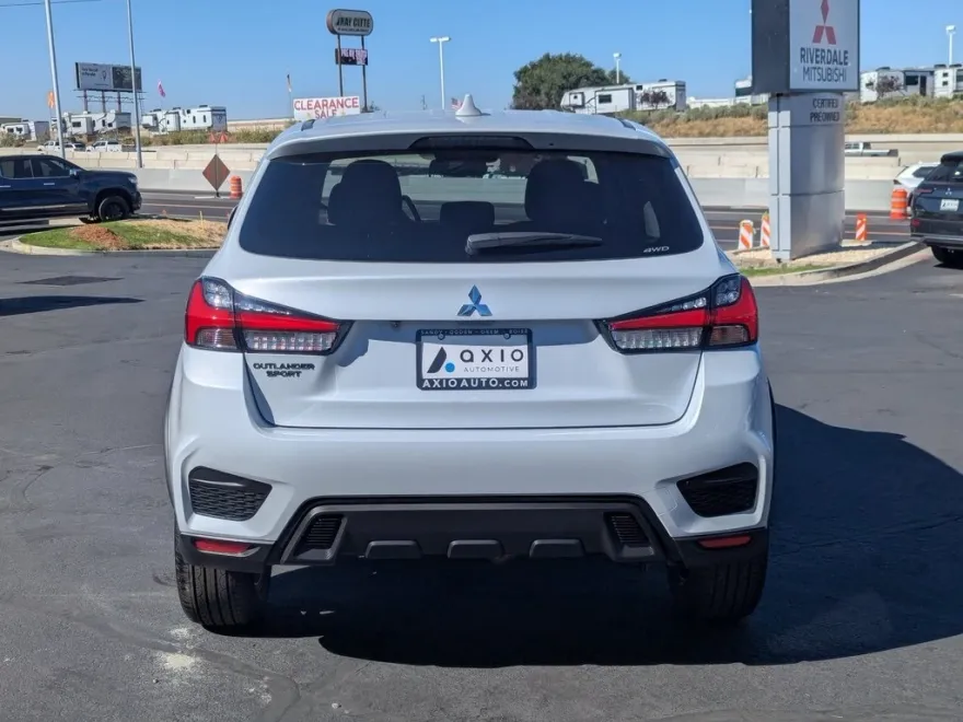 2025 Mitsubishi Outlander Sport ES SE LE photo 1