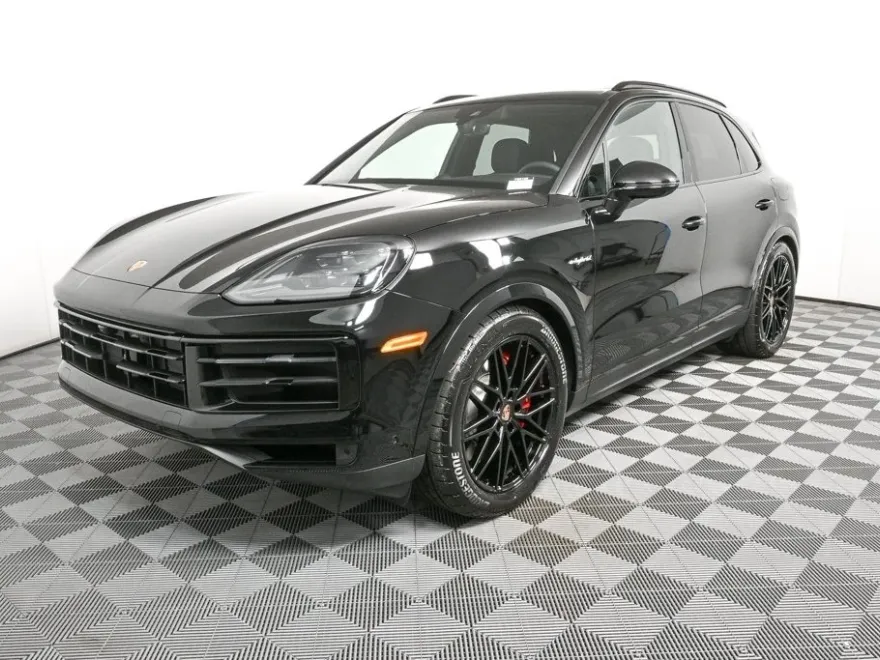 2025 Porsche Cayenne E-Hybrid S photo 1