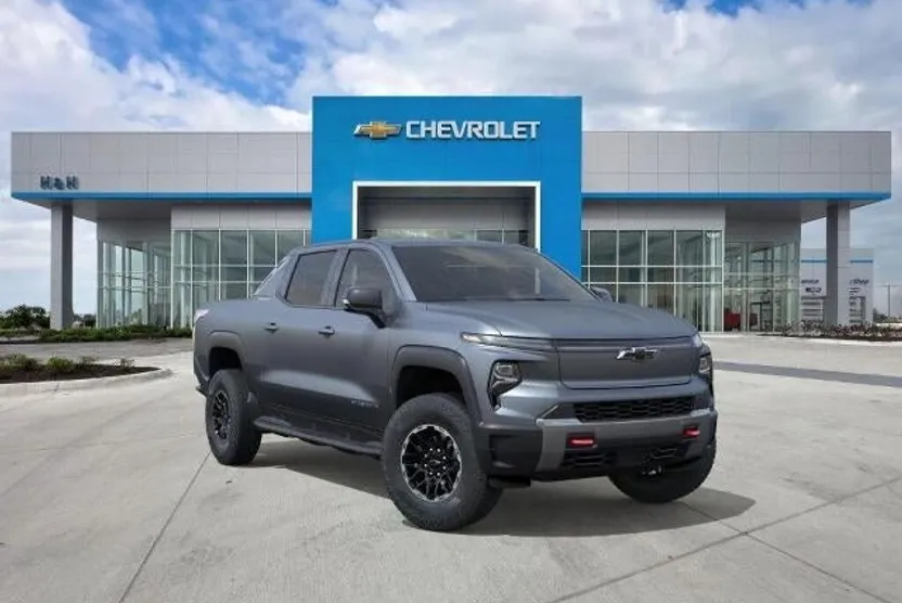 2026 Chevrolet Silverado EV Trail Boss photo 1
