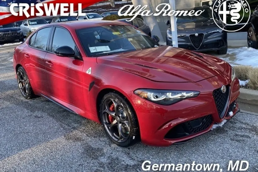 2024 Alfa Romeo Giulia Quadrifoglio photo 1
