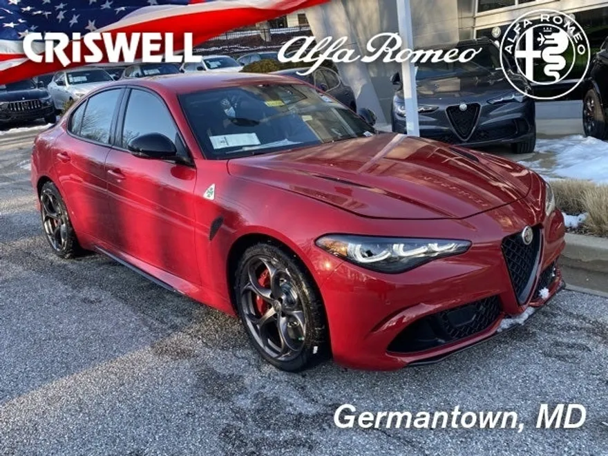 2024 Alfa Romeo Giulia Quadrifoglio photo 1
