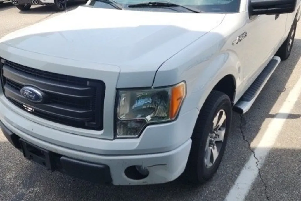 2013 Ford F-150 STX photo 1