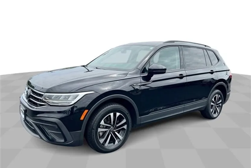 2022 Volkswagen Tiguan S photo 1