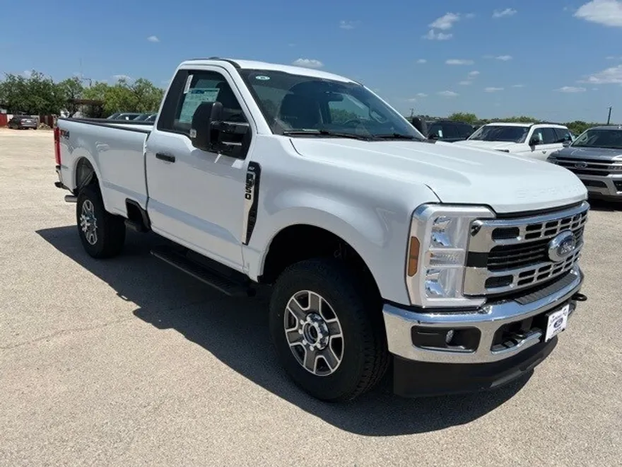 2025 Ford F-350 XLT photo 1